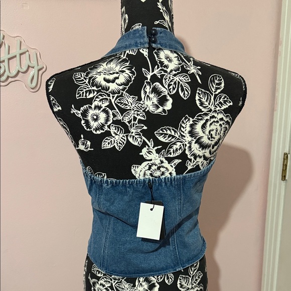 PrettyLittleThing Blue Denim Halter Vest NWT - Picture 2 of 2